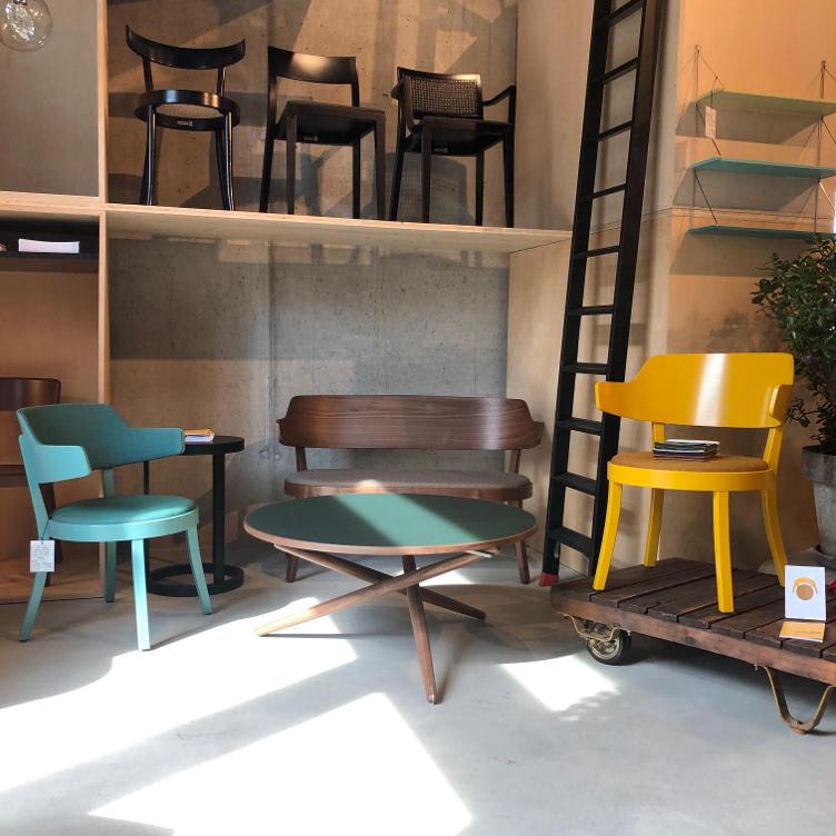 seley 1-423 Sessel von horgenglarus | Sitz gepolstert, horgenglarus, Frédéric Dedelley, Sessel, Wohnmöbel