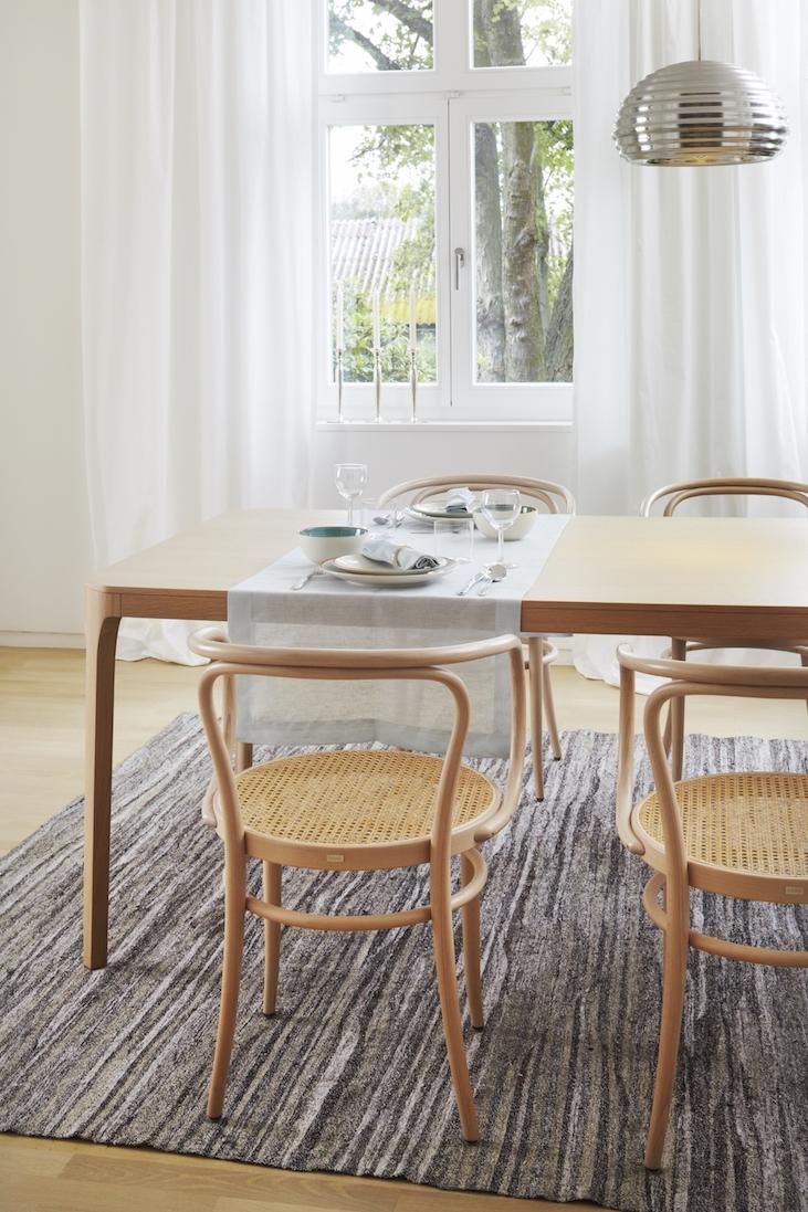 Bugholzstuhl 209 von Thonet | Sitzrohrgeflecht, Thonet, Werkentwurf , Stuhl, Wohnmöbel