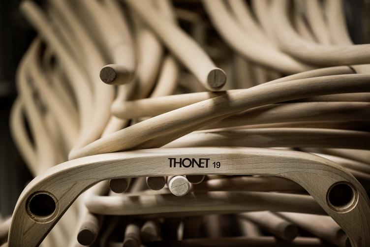 Bugholzstuhl 214 von Thonet | Muldensitz, Thonet, Michael Thonet, Stuhl, Wohnmöbel