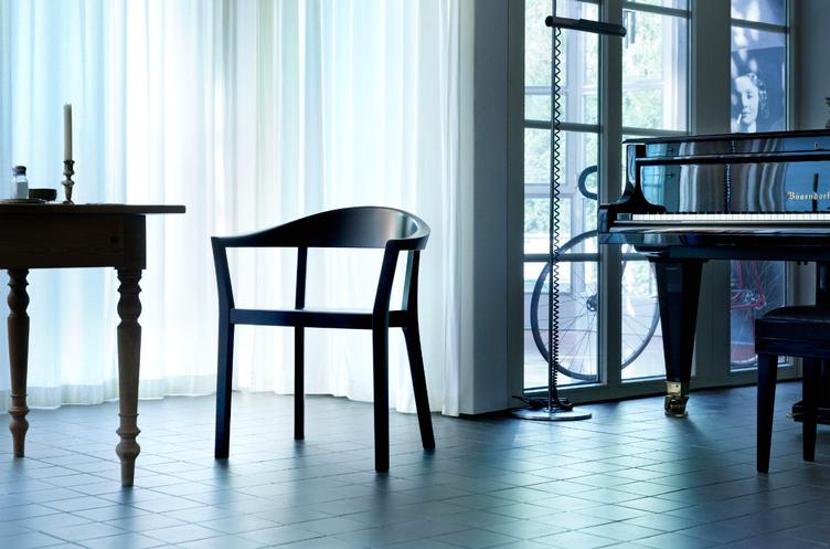 klio 3-350a Stuhl von horgenglarus | mit Armlehnen, horgenglarus, Hannes Wettstein, Stuhl, Wohnmöbel