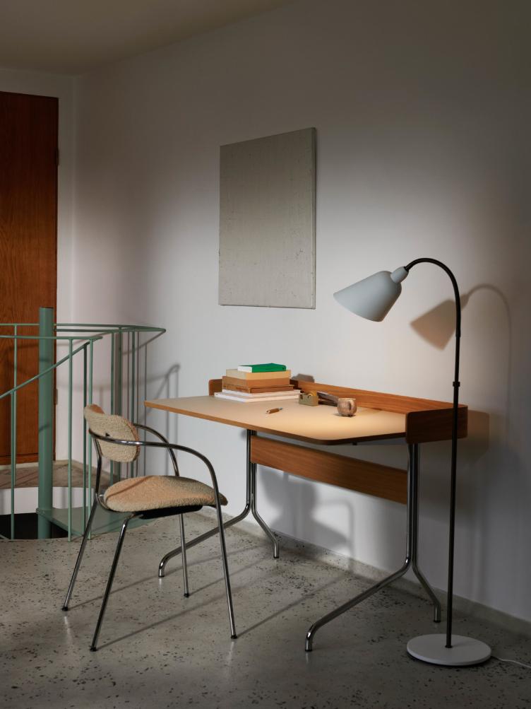 Bellevue AJ7 Stehleuchte von Arne Jacobsen, &Tradition, Arne Jacobsen, Stehleuchten, Leuchten