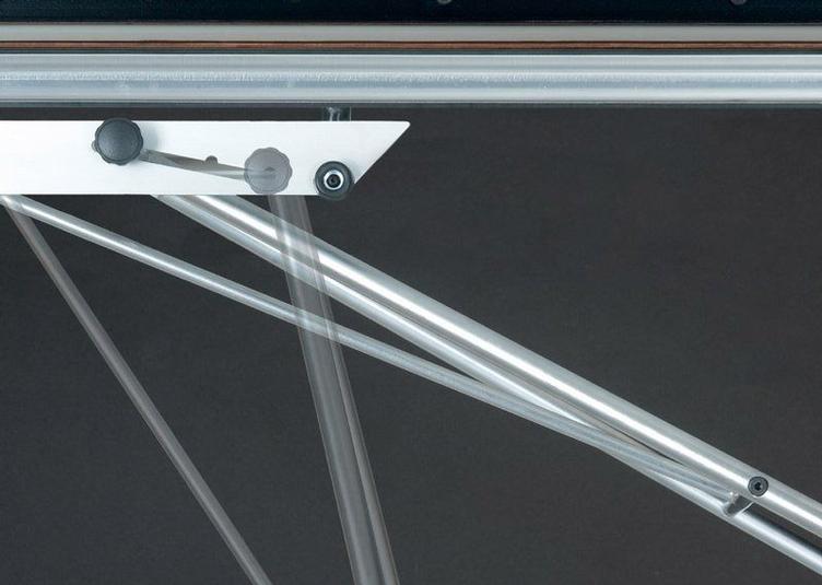 Unistandardtisch von Atelier Alinea | 150 - 300cm | Birke, Linoleum, Vollkern und Nussbaum, Atelier Alinea, Ueli Biesenkamp, Tisch, Wohnmöbel