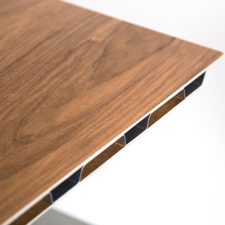 Unistandardtisch von Atelier Alinea | 150 - 300cm | Birke, Linoleum, Vollkern und Nussbaum, Atelier Alinea, Ueli Biesenkamp, Tisch, Wohnmöbel