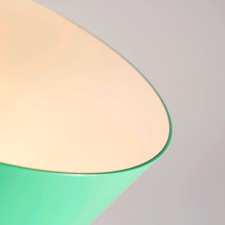 Altherr Stehlampe | Schwarz, Rot, Grün, Metall, altherrundaltherr, Werkentwurf , Stehleuchten, Leuchten