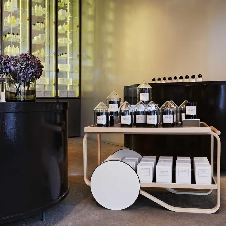 Alvar Aalto Artek Tea Trolley 901 | Diverse Farben, Artek, Alvar Aalto, Beistelltisch + Couchtisch, Wohnmöbel, Servierwagen, Wohnmöbel