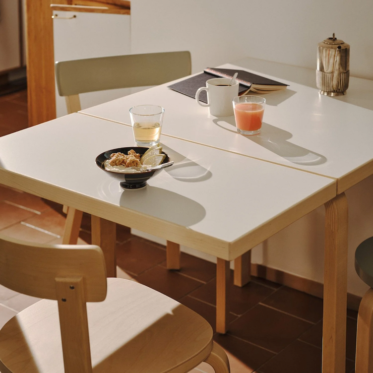 Artek Aalto Tisch DL81C klappbar, Artek, Alvar Aalto, Tisch, Wohnmöbel