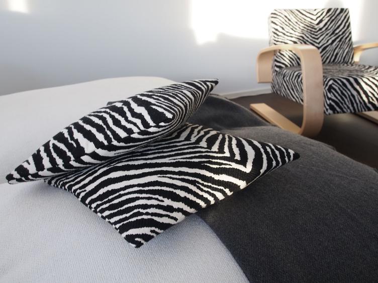 Artek Zebra Kissenbezug | Quadratisch, Artek, Aino Aalto, Diverses, Wohnmöbel