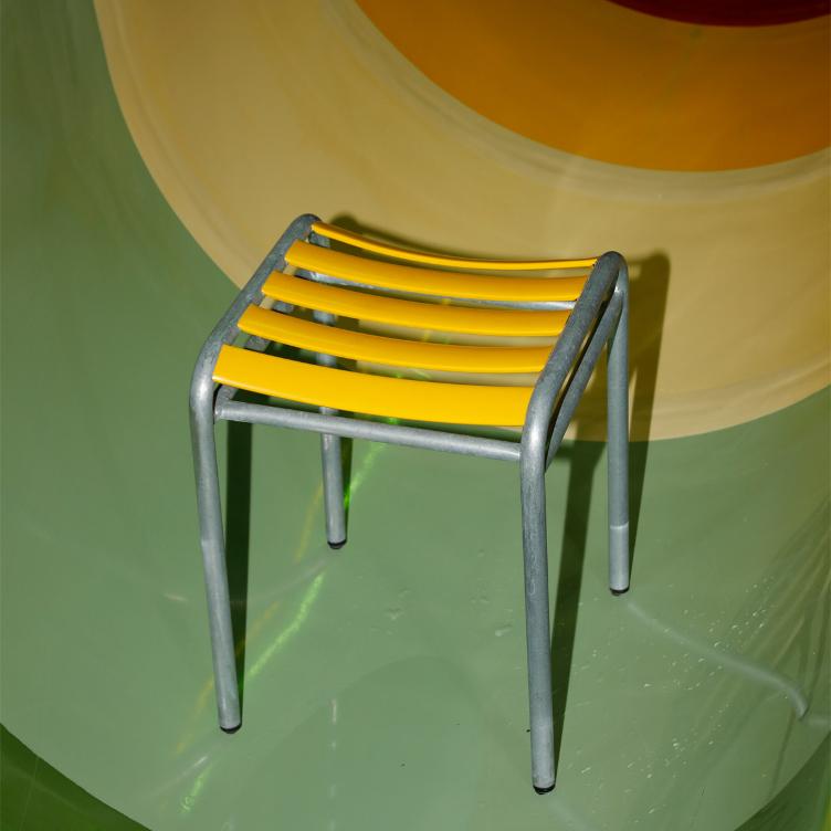 Bättig Hocker Modell 25 von Manufakt | Gartenhocker, Manufakt, Werkentwurf , Hocker, Gartenmöbel