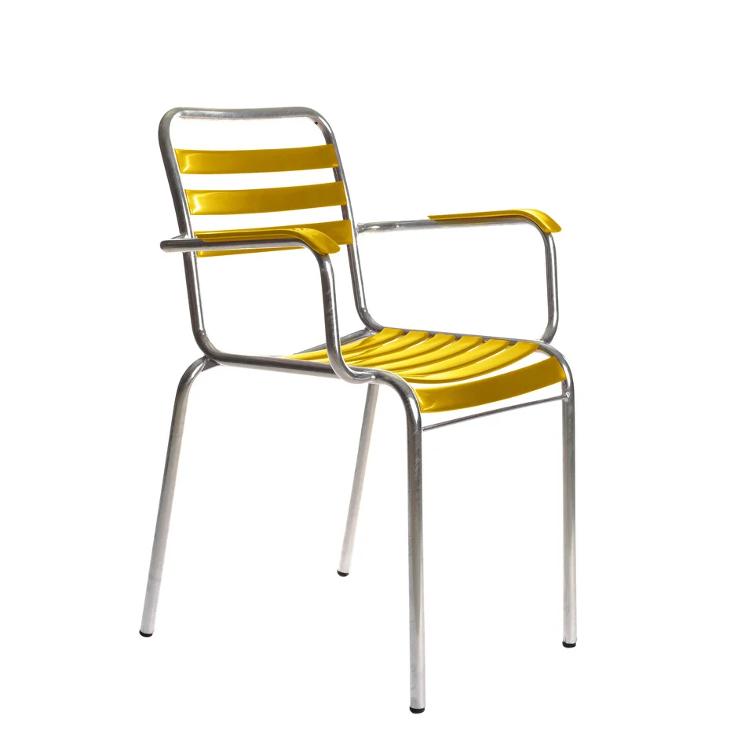 Bättig Stuhl 10a von Manufakt | Lättli Gartenstuhl mit Armlehnen - 1