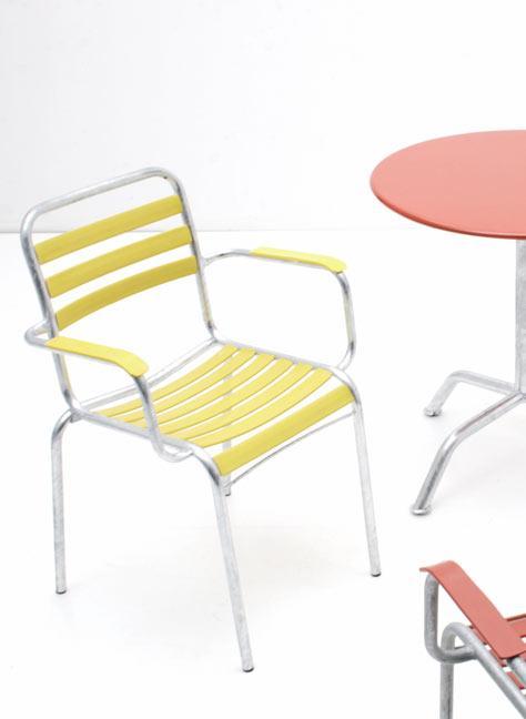 Bättig Stuhl 10a von Manufakt | Lättli Gartenstuhl mit Armlehnen, Manufakt, Werkentwurf , Stuhl, Gartenmöbel