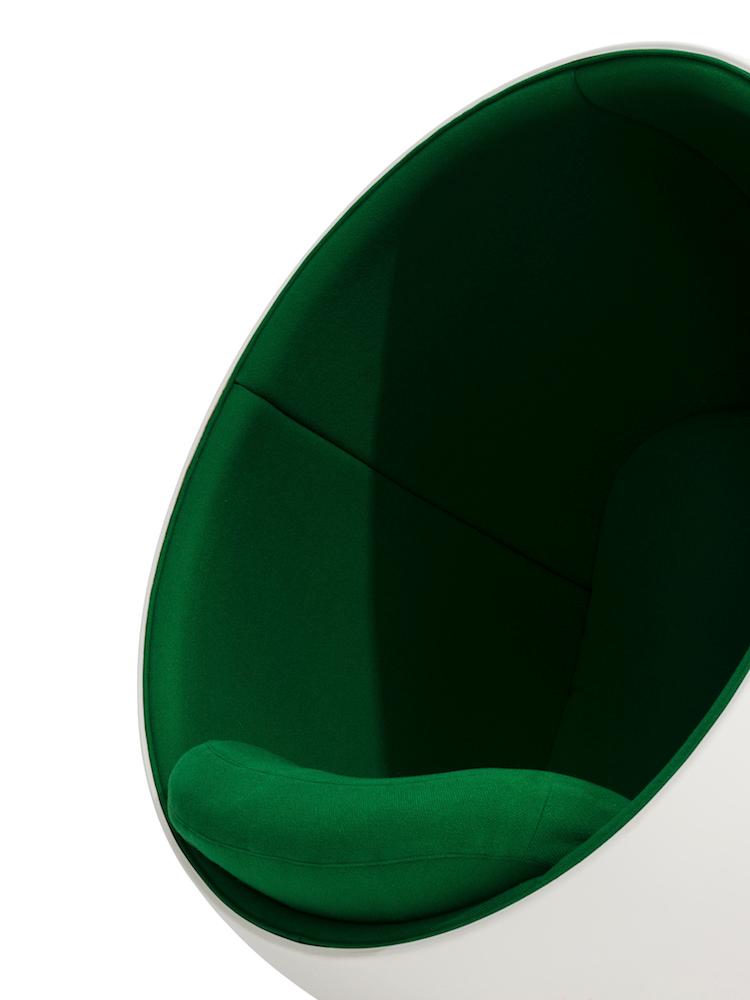 Ball Chair von Eero Aarnio | Ausstellungsmodell in grün, Eero Aarnio Originals, Eero Aarnio, Sessel, Wohnmöbel