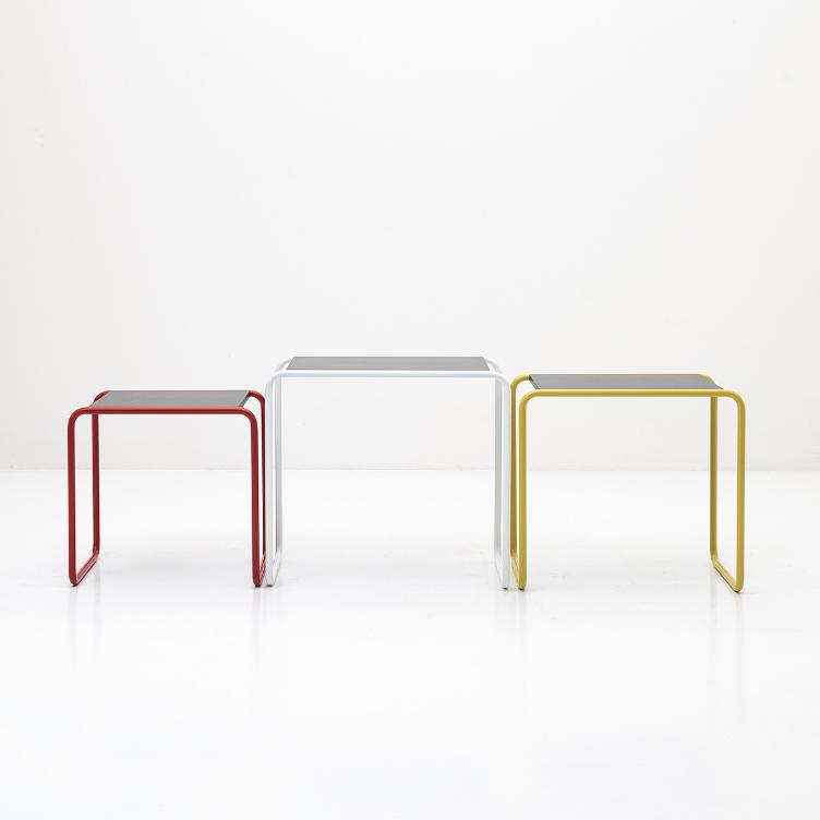 Beistell- und Satztisch 3er Set B von Marcel Breuer für Thonet | Ausstellungsmodell, Thonet, Marcel Breuer, Beistelltisch + Couchtisch, Wohnmöbel