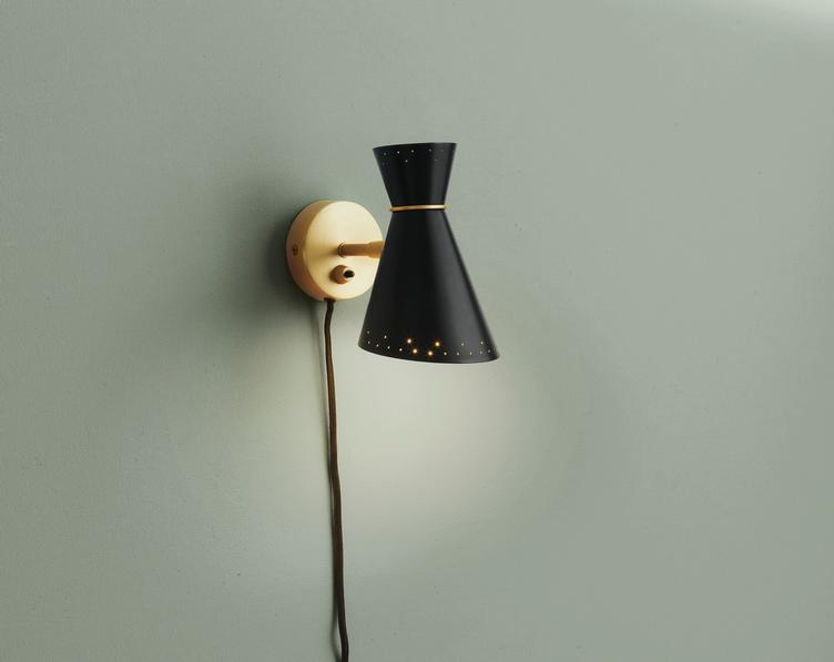 Bloom Wandleuchte von Svend Aage Holm-Sørensen, Warm Nordic, Svend Aage Holm-Sørensen, Wand-/Deckenleuchten, Leuchten