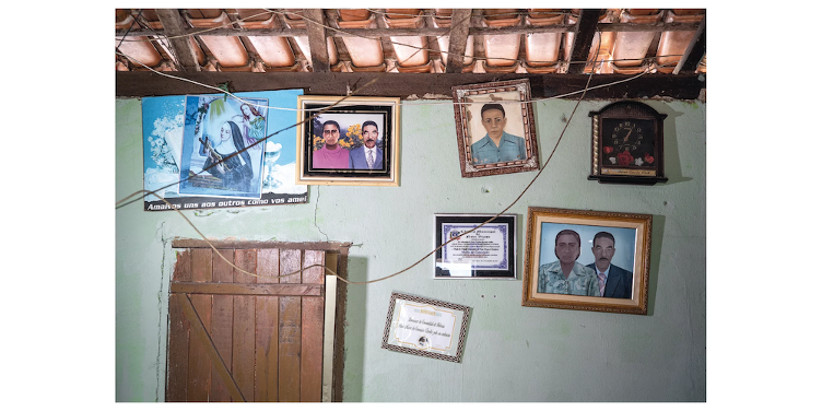 Buch Helvécia - Eine Schweizer Kolonialgeschichte in Brasilien, Buch, Wohnmöbel