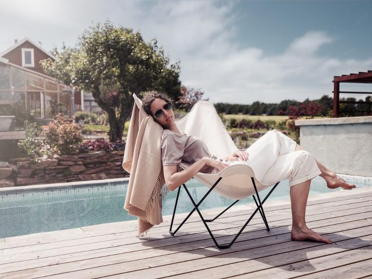 Butterfly Chair Sunshine Mariposa von Cuero | Butterfly Sessel Stoff Outdoor, Cuero Design, Antonio Bonet, Juan Kurchan und Jorge Ferrari Hardoy, Lounge, Gartenmöbel, Sessel, Gartenmöbel