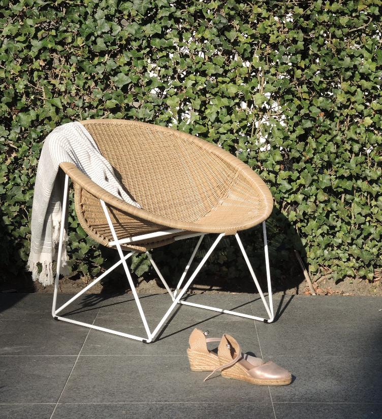 C317 Chair von Yuzuru Yamakawa | Outdoor Gartenstuhl I Ausstellungsmodell für Selbstabholer, Feelgood Designs, Yuzuru Yamakawa, Lounge, Gartenmöbel, Sessel, Gartenmöbel