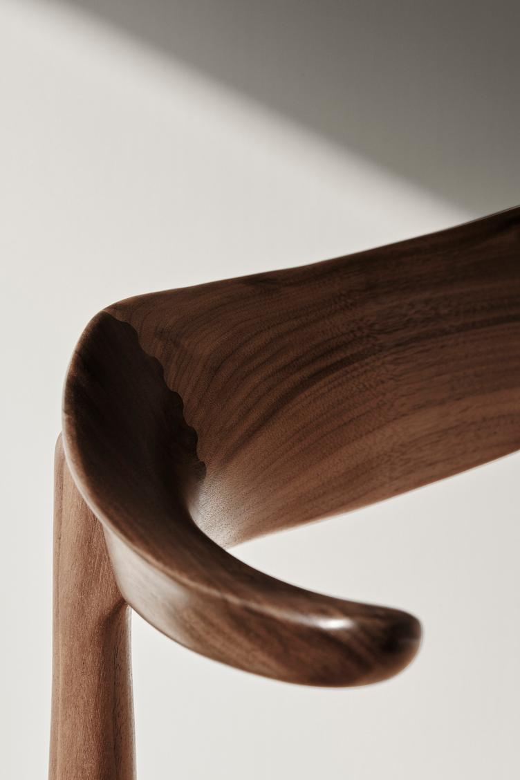 Cow Horn Chair von Knud Færch, Warm Nordic, Knud Færch, Stuhl, Wohnmöbel