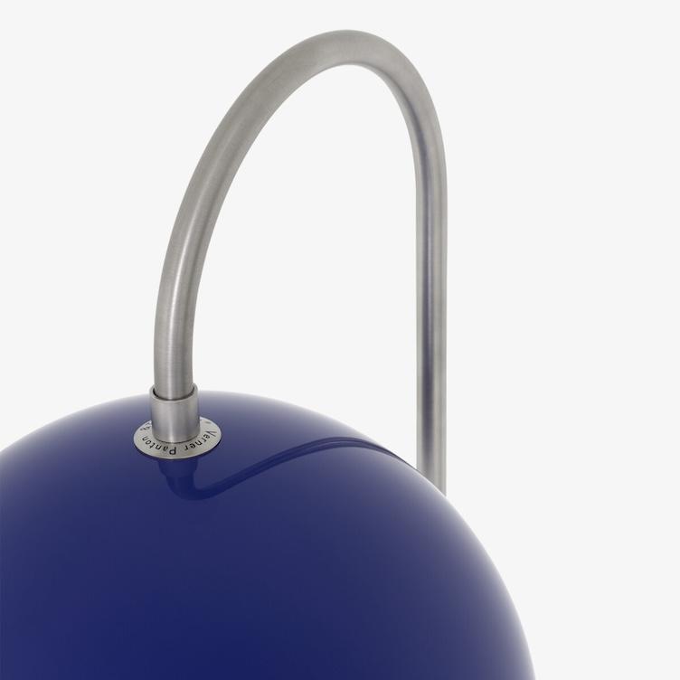 Flowerpot VP12 Stehleuchte von Verner Panton, &Tradition, Verner Panton, Stehleuchten, Leuchten