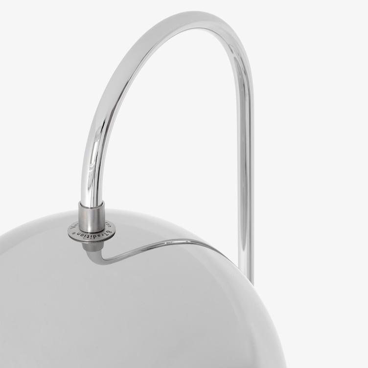 Flowerpot VP12 Stehleuchte von Verner Panton, &Tradition, Verner Panton, Stehleuchten, Leuchten