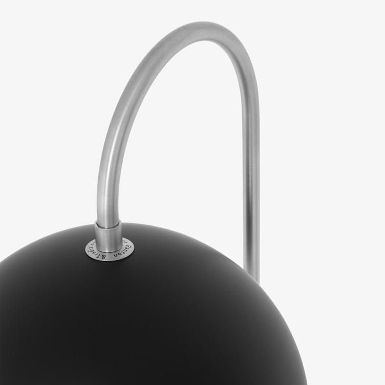 Flowerpot VP12 Stehleuchte von Verner Panton, &Tradition, Verner Panton, Stehleuchten, Leuchten