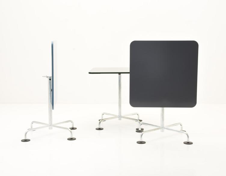 Klassischer Gartentisch von Atelier Alinea | quadratisch 75 x 75 cm und 90 x 90 cm, Atelier Alinea, Werkentwurf , Tisch, Gartenmöbel