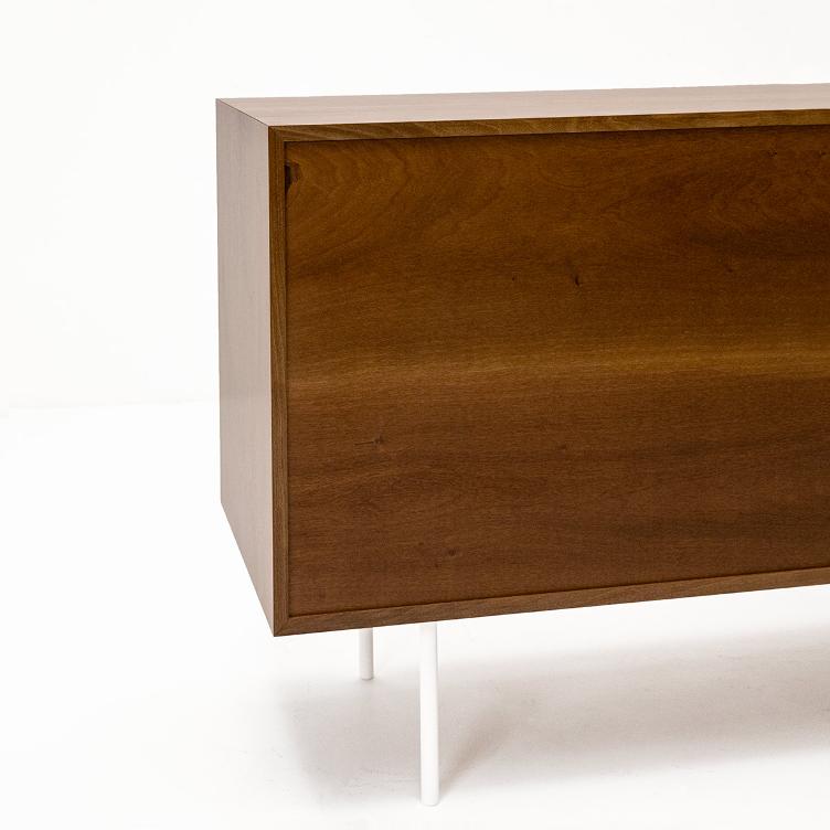 KURT THUT SIDEBOARD S943, NUSSBAUM | ab CHF 2932.- statt CHF 3450.- | exklusive Liefergebühren*, SwissFurniture, Kurt Thut, Sideboard + Kommode, Wohnmöbel