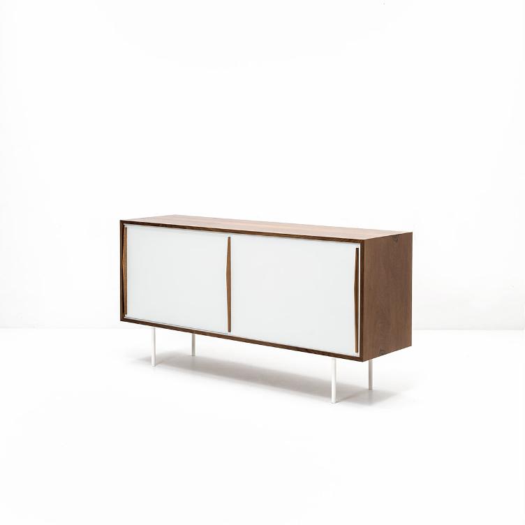 KURT THUT SIDEBOARD S943, NUSSBAUM | ab CHF 2932.- statt CHF 3450.- | exklusive Liefergebühren*, SwissFurniture, Kurt Thut, Sideboard + Kommode, Wohnmöbel