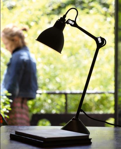 Lampe Gras 205 von Bernard-Albin Gras für DCW Editions | Tischleuchte N°205, DCW éditions Paris, Bernard-Albin Gras, Tischleuchten, Leuchten