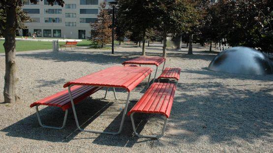 BURRI Landi Bank-Tisch-Bank Kombination, BURRI public elements, Werkentwurf , Tisch, Gartenmöbel, Sitzbank, Gartenmöbel