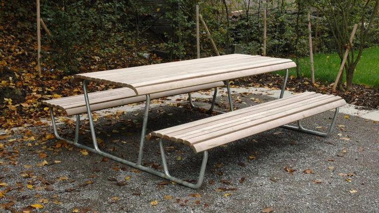 BURRI Landi Bank-Tisch-Bank Kombination, BURRI public elements, Werkentwurf , Tisch, Gartenmöbel, Sitzbank, Gartenmöbel