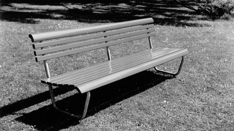 BURRI Landi Sitzbank Classic 1939 | mit Rückenlehne, BURRI public elements, Alfred Altherr / Charles Hoch, Sitzbank, Gartenmöbel