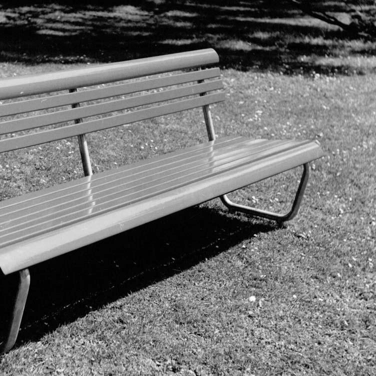 BURRI Landi Sitzbank Classic 1939 | mit Rückenlehne, BURRI public elements, Alfred Altherr / Charles Hoch, Sitzbank, Gartenmöbel