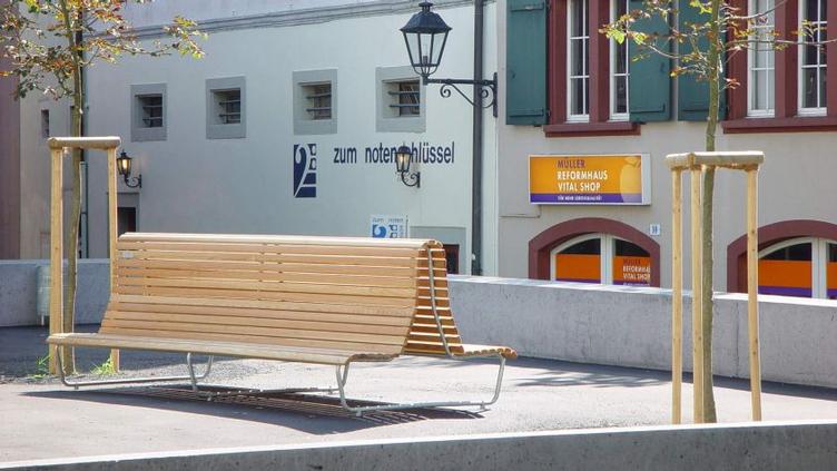 BURRI Landi Doppelsitzbank | mittelhohe Rückenlehne, BURRI public elements, Werkentwurf , Sitzbank, Gartenmöbel