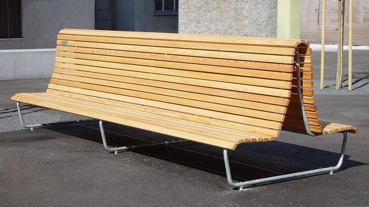 BURRI Landi Doppelsitzbank | mittelhohe Rückenlehne, BURRI public elements, Werkentwurf , Sitzbank, Gartenmöbel