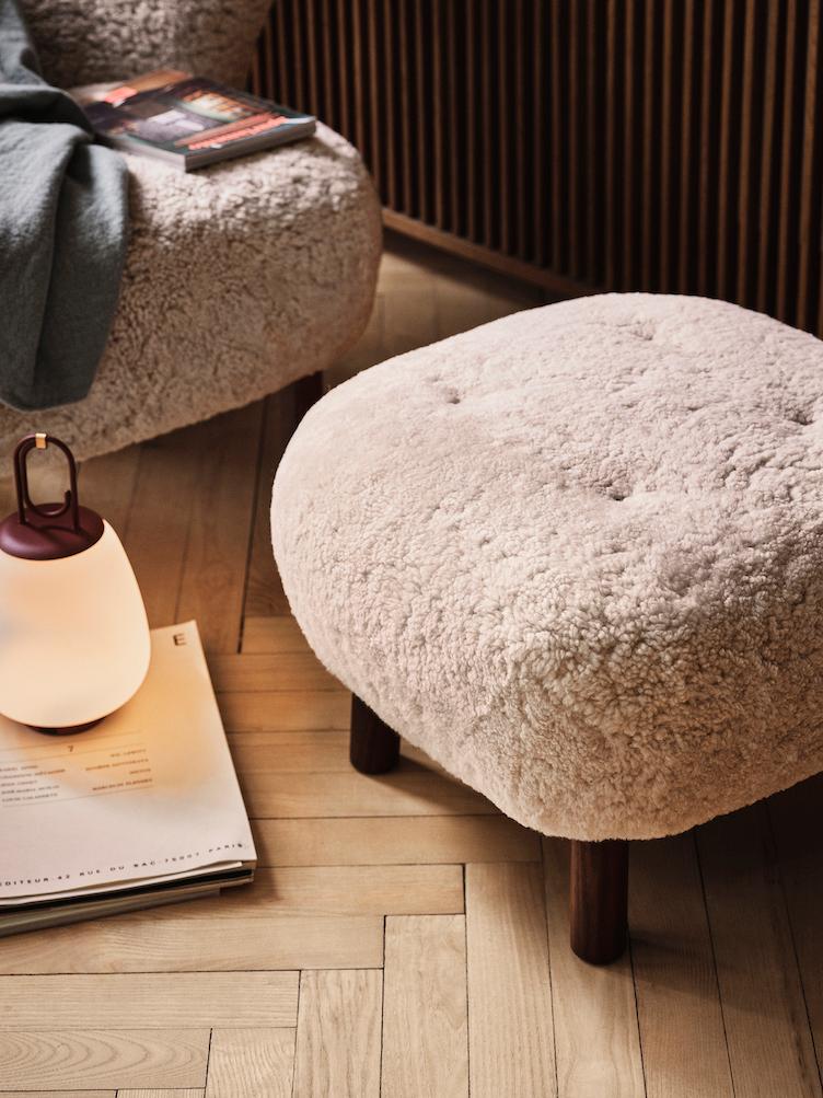 Little Petra VB1 Sessel und Pouf ATD1 von Viggo Boesen, &Tradition, Viggo Boesen, Sessel, Wohnmöbel, Hocker, Wohnmöbel