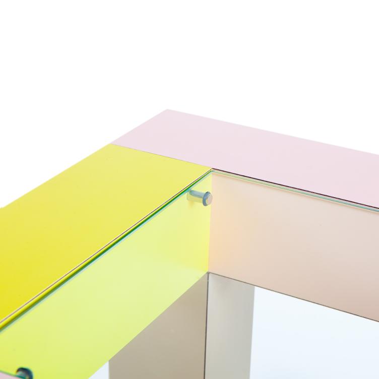 Mimosa Beistelltisch von Ettore Sottsass für Memphis Milano, Memphis Milano, Ettore Sottsass, Beistelltisch + Couchtisch, Wohnmöbel