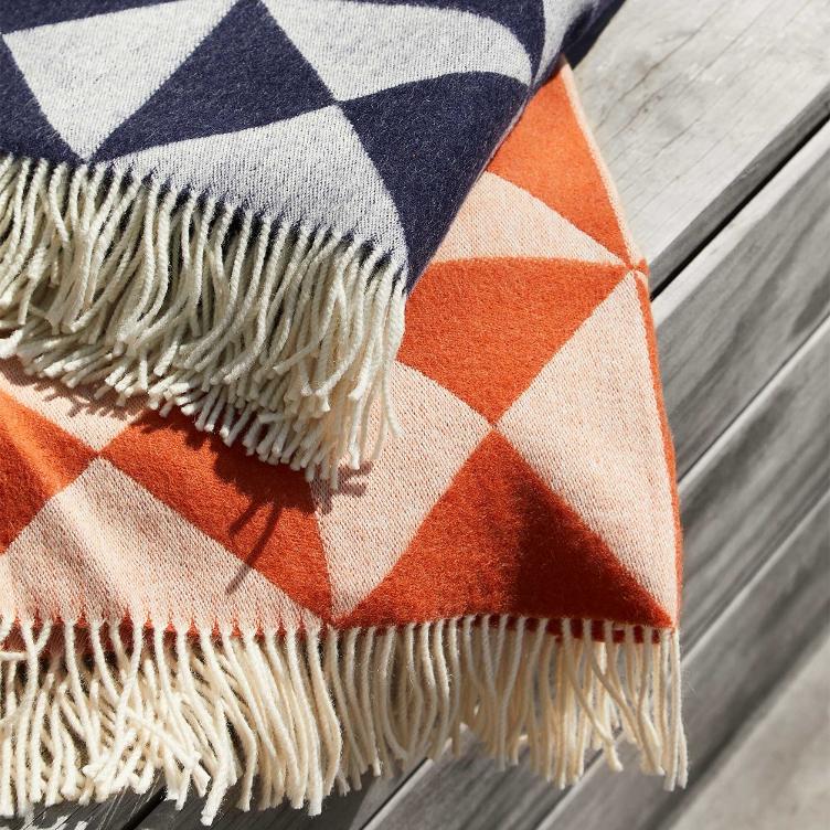 Mirror Throw Wolldecke von Verner Panton für Verpan, Verpan, Verner Panton, Diverses, Wohnmöbel