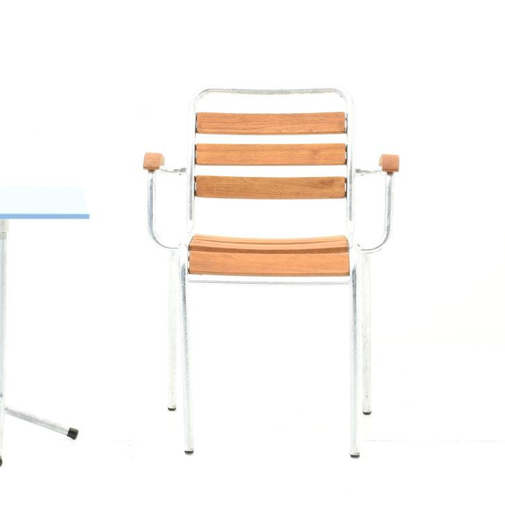 Bättig Stuhl Modell 12a von Manufakt | Gartenstuhl mit Armlehnen | Holz Natur oder farbig