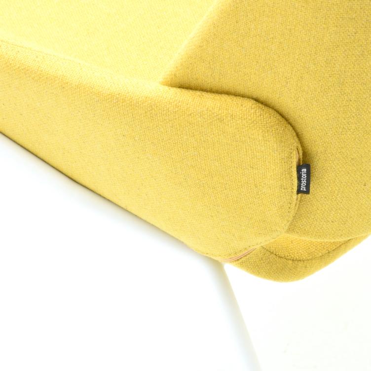 Monk Easy Chair von Prostoria | Sessel mit Metallfüssen, Prostoria, Sessel, Wohnmöbel