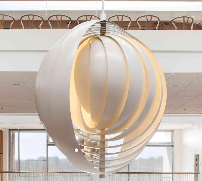 Verpan Moon Leuchte von Verner Panton und Louis Poulsen | Ausstellungsmodelle, Verpan, Verner Panton, Hängeleuchten, Leuchten