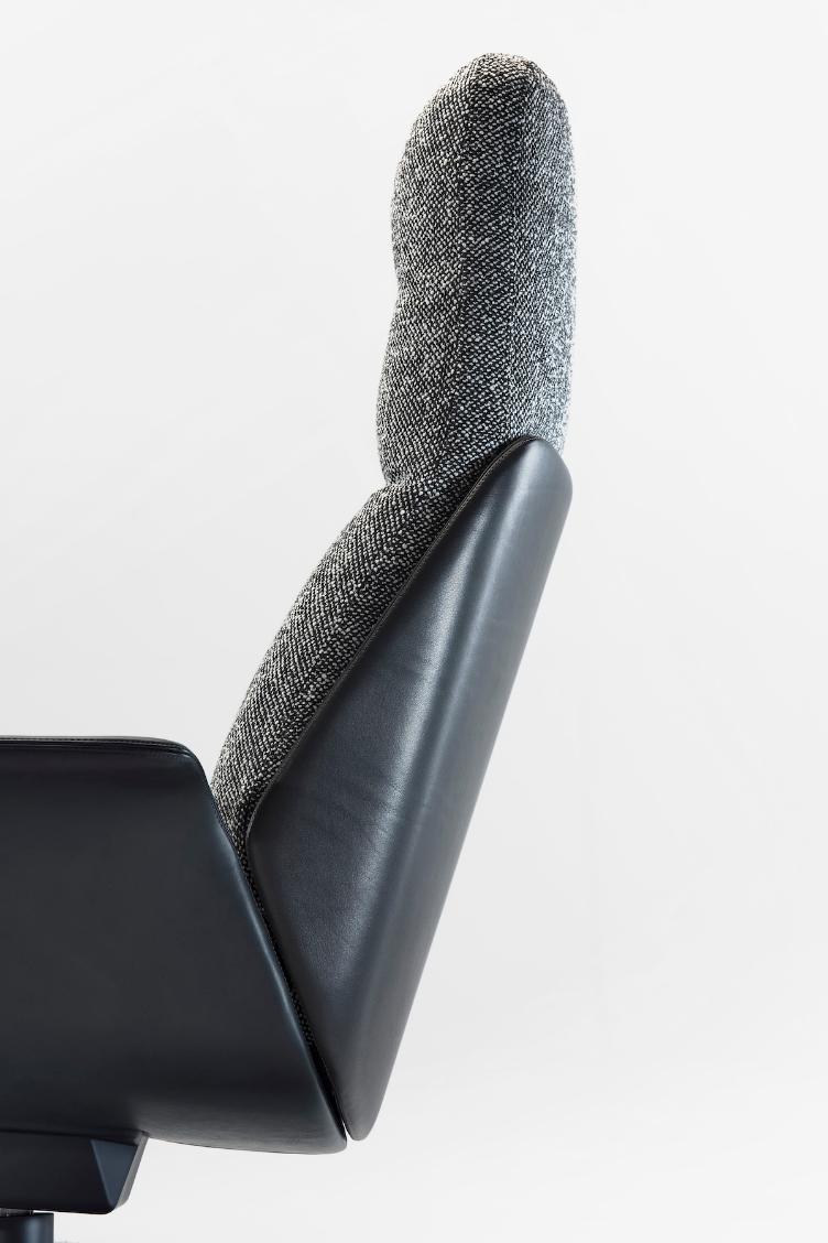 Rei Hochlehner mit oder ohne Ottoman, Prostoria, Sessel, Wohnmöbel