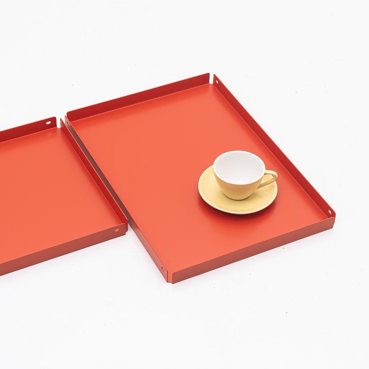 Serviertablett von Lehni | 35 x 35 und 50 x 35 cm | Letzte Ausstellungsmodelle für Selbstabholermit leichten Gebrauchsspuren in weiss und orange, Lehni, Werkentwurf , Diverses, Wohnmöbel