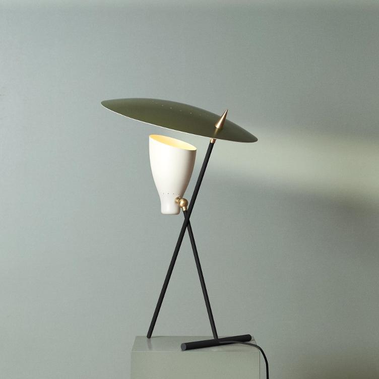 Silhouette Tischleuchte von Svend Aage Holm-Sørensen, Warm Nordic, Svend Aage Holm-Sørensen, Tischleuchten, Leuchten