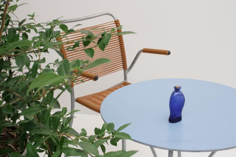 Spaghetti Gartenstuhl mit Armlehne, Bogen33 & Partner, Stuhl, Gartenmöbel