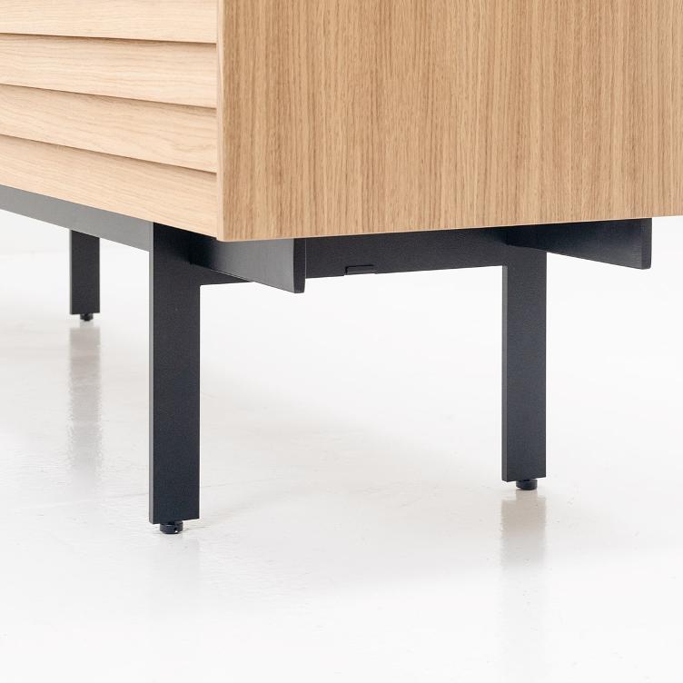 Sussex Sideboard von Punt | Modelle SSX301 und SSX302, Punt, Sideboard + Kommode, Wohnmöbel