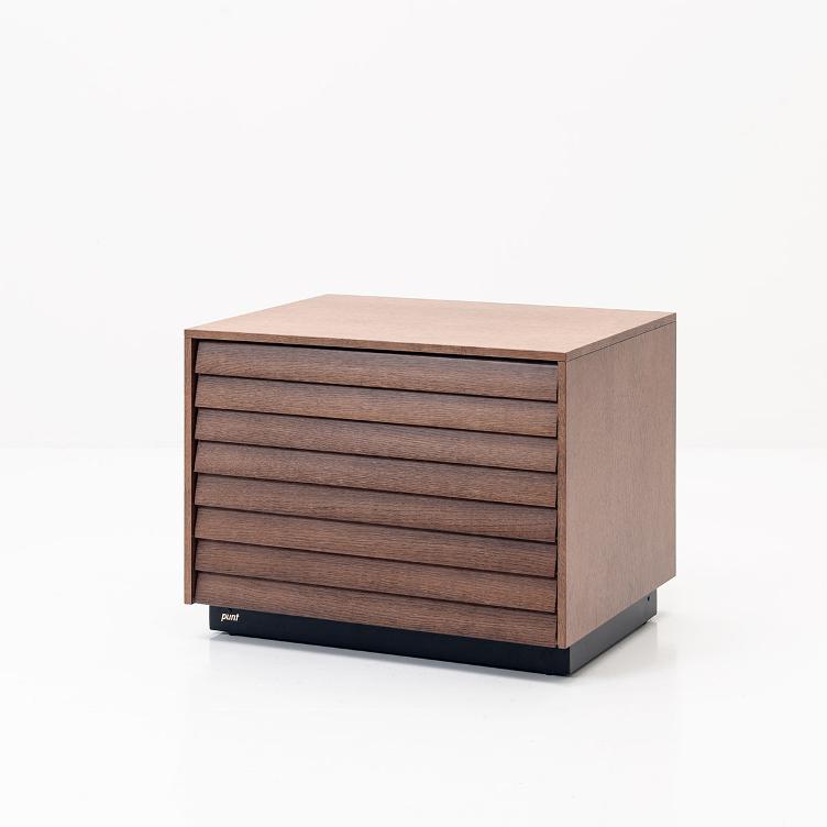 Sussex SSX142 Nachttisch von Punt, Punt, Beistelltisch + Couchtisch, Wohnmöbel, Sideboard + Kommode, Wohnmöbel
