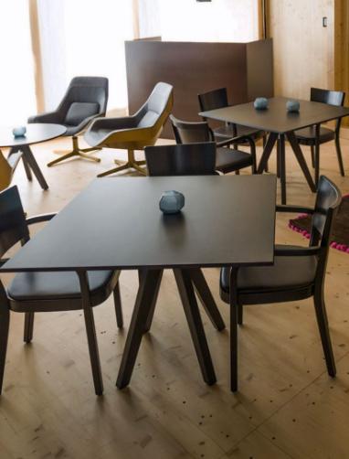 prova t-4202 Tisch von horgenglarus | rund oder eckig, horgenglarus, Heinz Baumann, Tisch, Wohnmöbel
