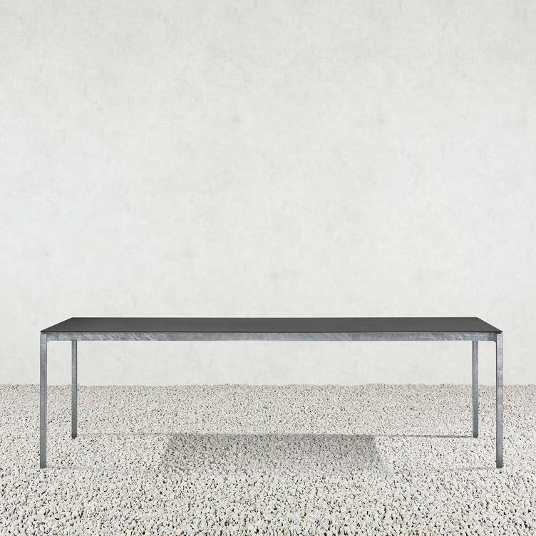 Thesis Gartentisch von Atelier Alinea | quadratisch oder rechteckig 79 - 300 cm, Atelier Alinea, Markus Amrein, Tisch, Gartenmöbel