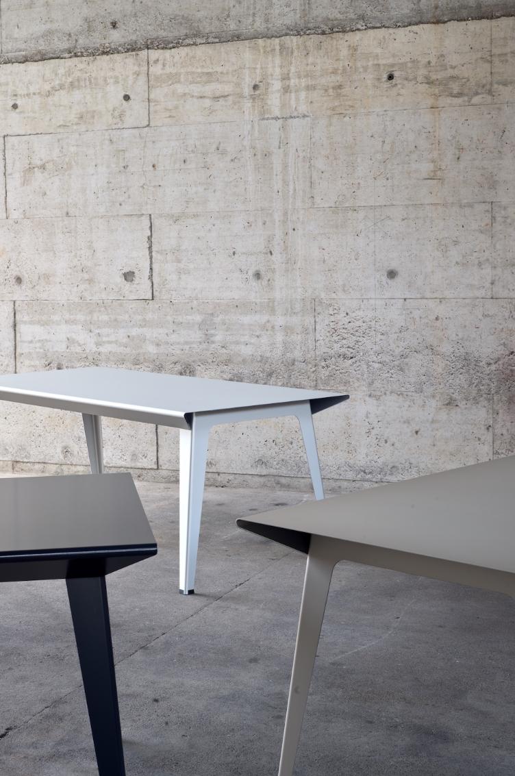 Tisch Flex 2.0 von Lehni | 200-240 x 90 x 74 cm, Lehni, Hanspeter Weidmann, Tisch, Wohnmöbel