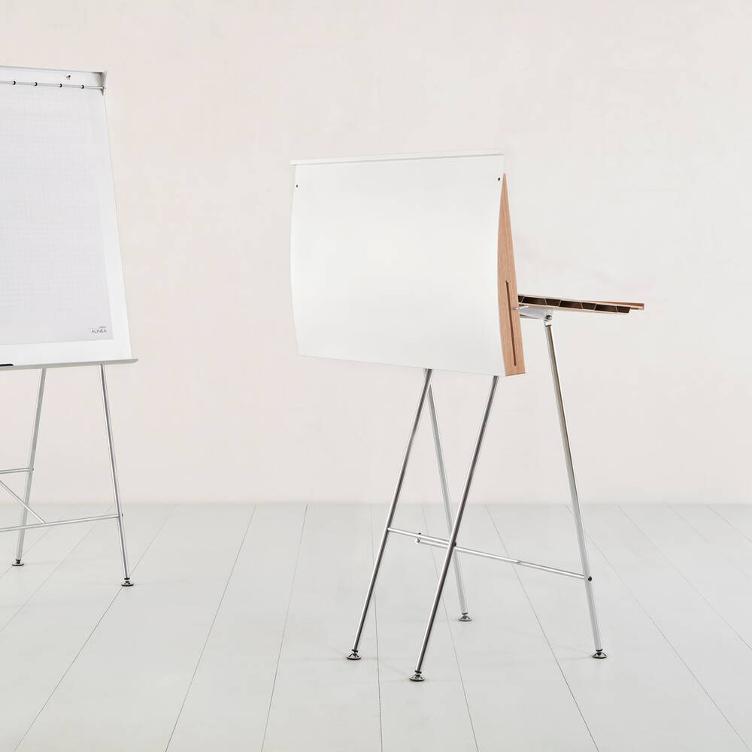 Unistehpult von Atelier Alinea, Atelier Alinea, Ueli Biesenkamp, Tisch, Wohnmöbel